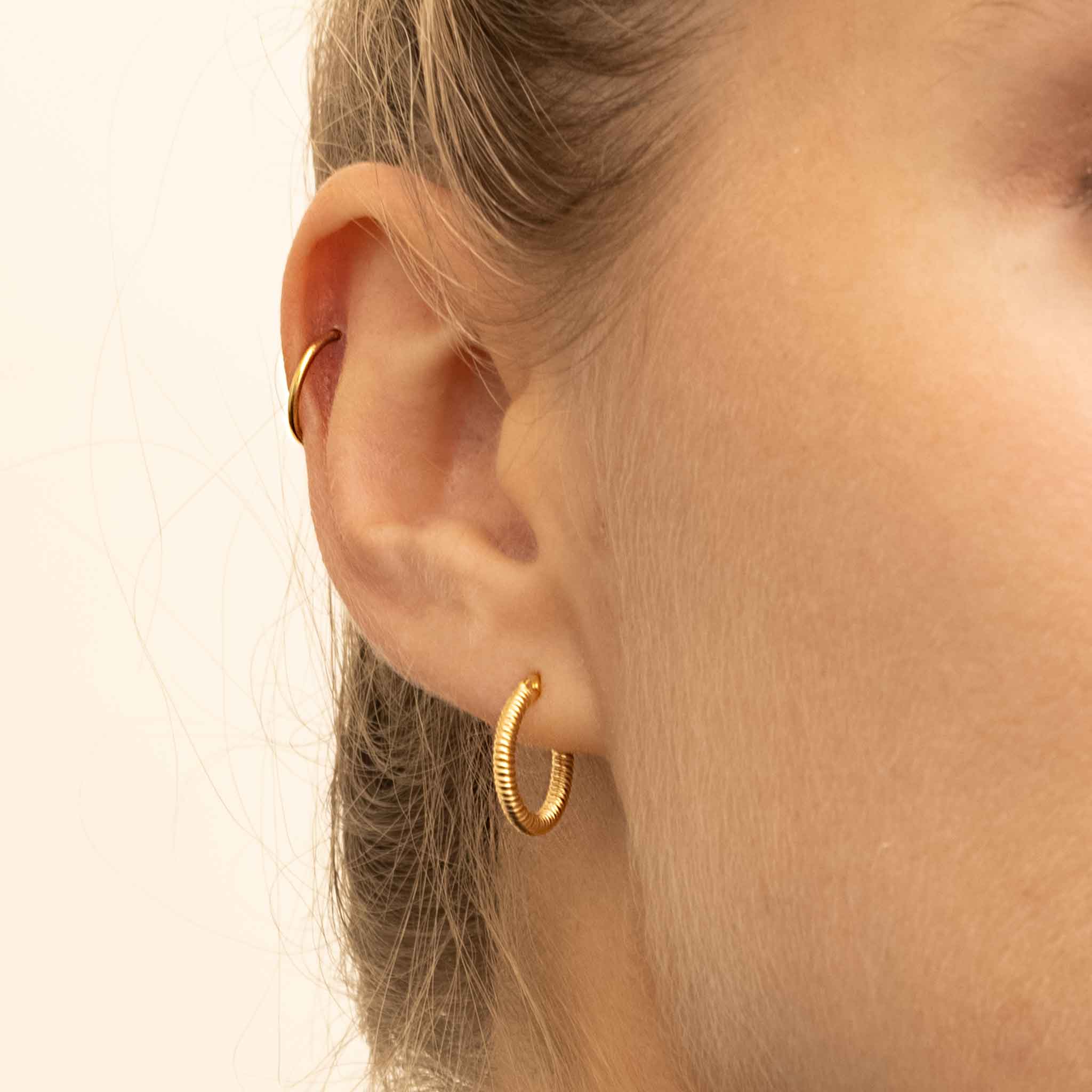 10K Gold Bold Ribbon Hoops