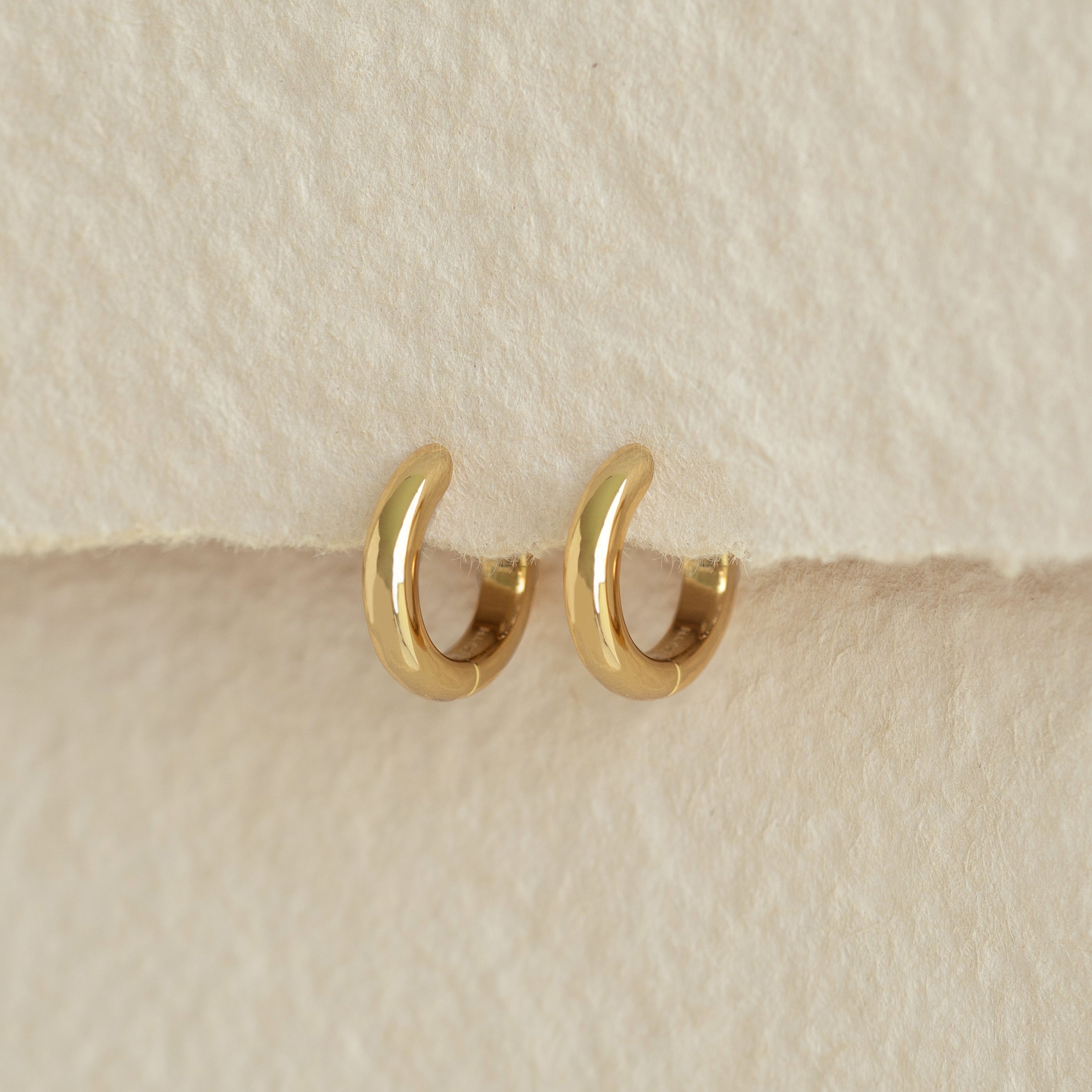 14K Gold Modernist Huggie Hoop Earrings
