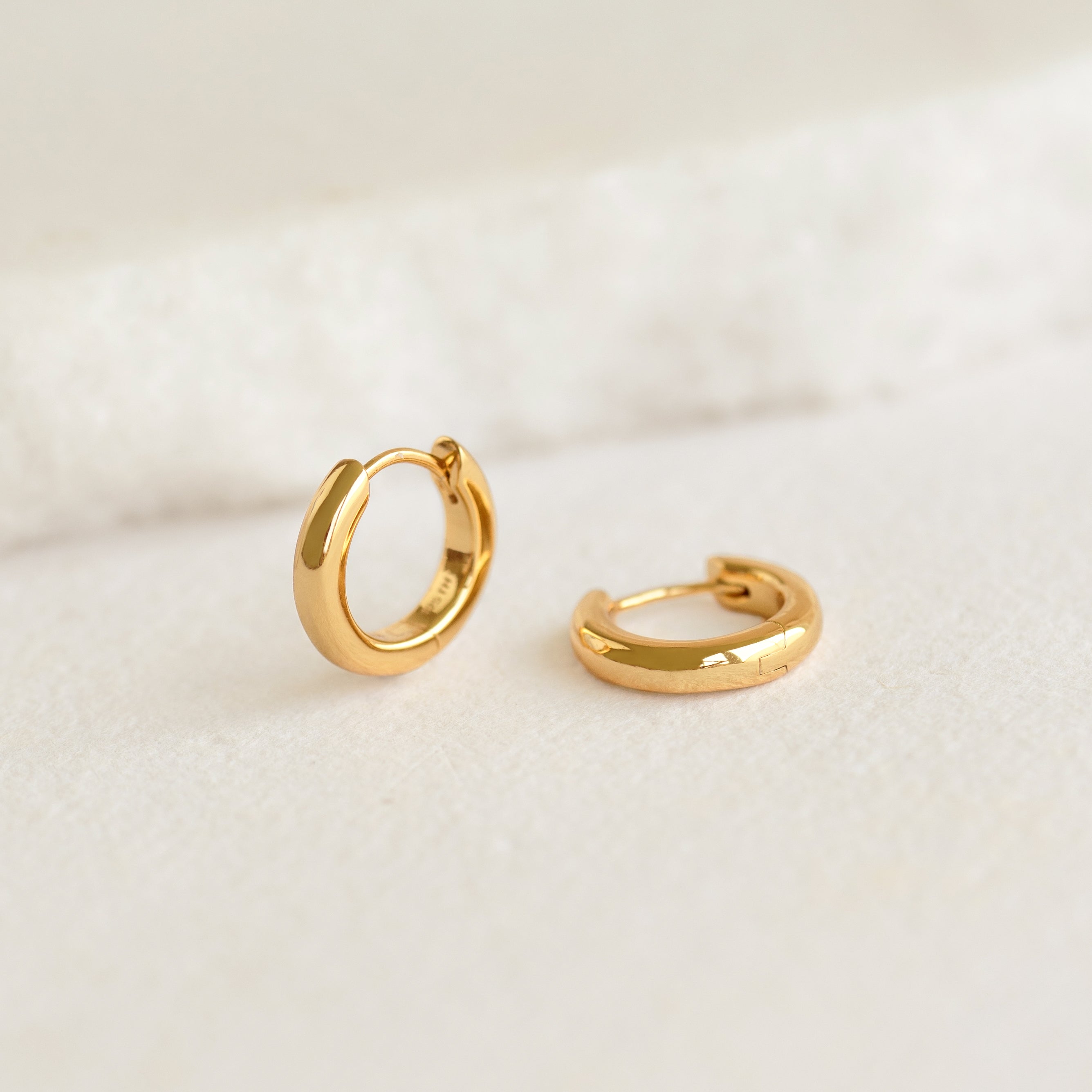 14K Gold Modernist Huggie Hoop Earrings