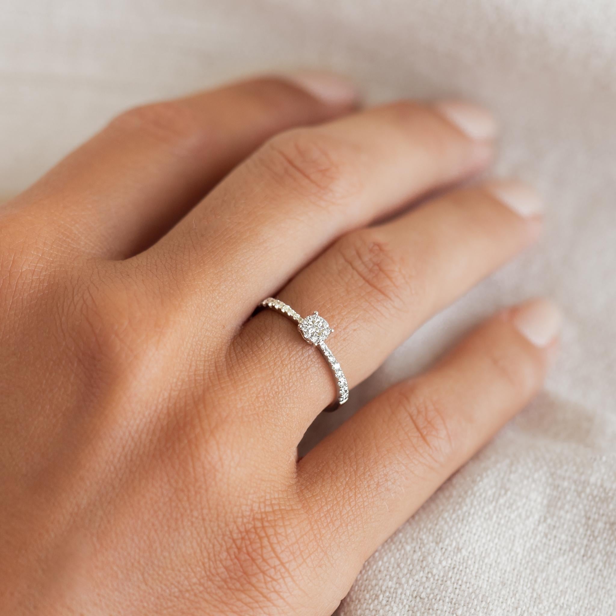 14K White Gold Round Diamond Pavé Cluster Ring