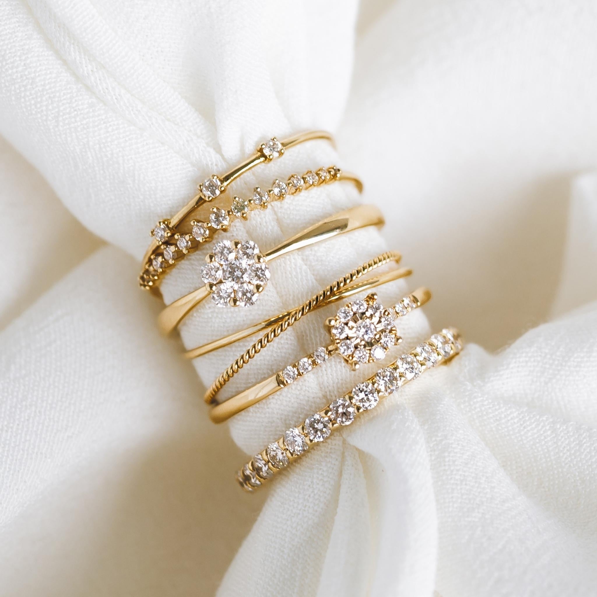 14K Yellow Gold Round Diamond Cluster Ring with Side Stones