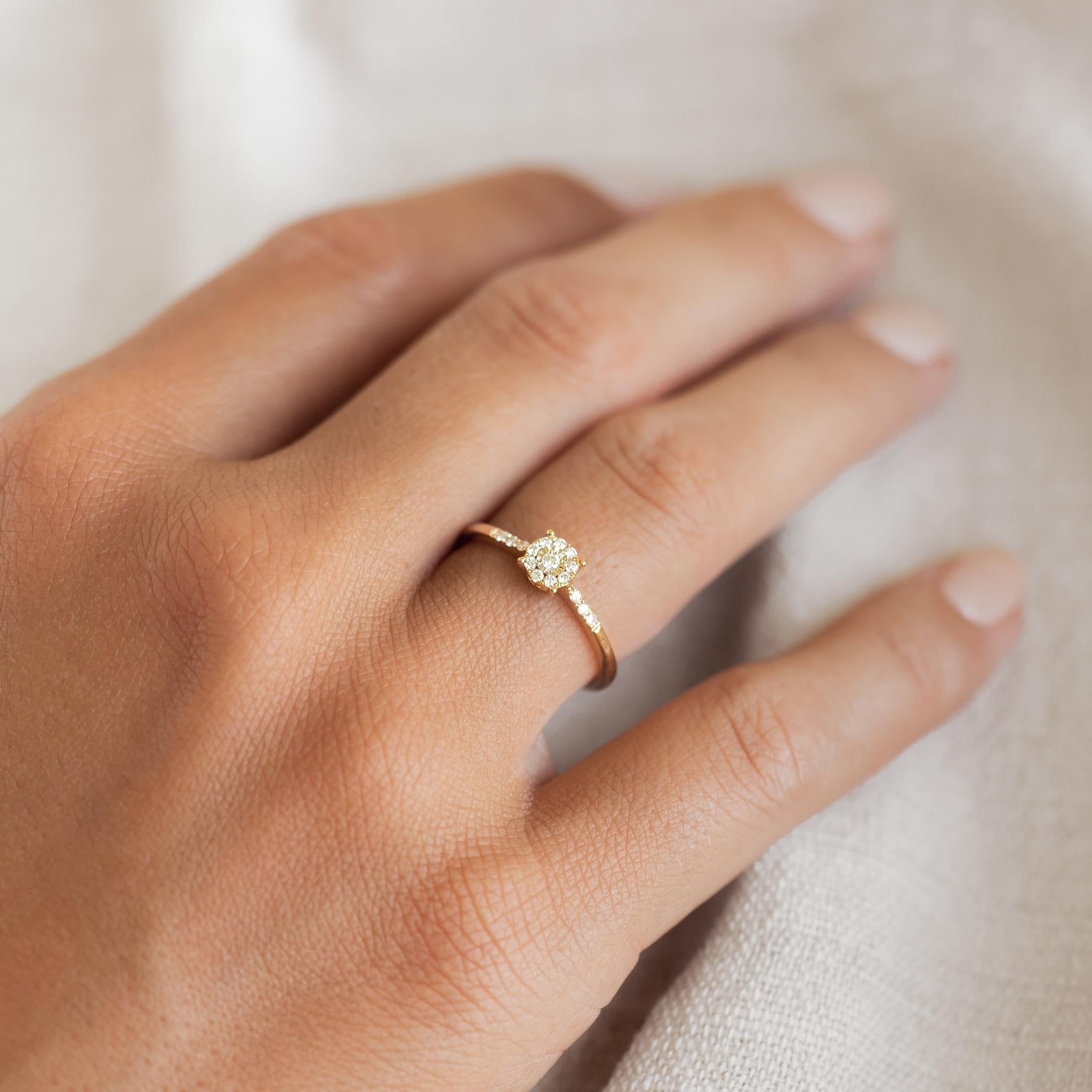 14K Yellow Gold Round Diamond Cluster Ring with Side Stones