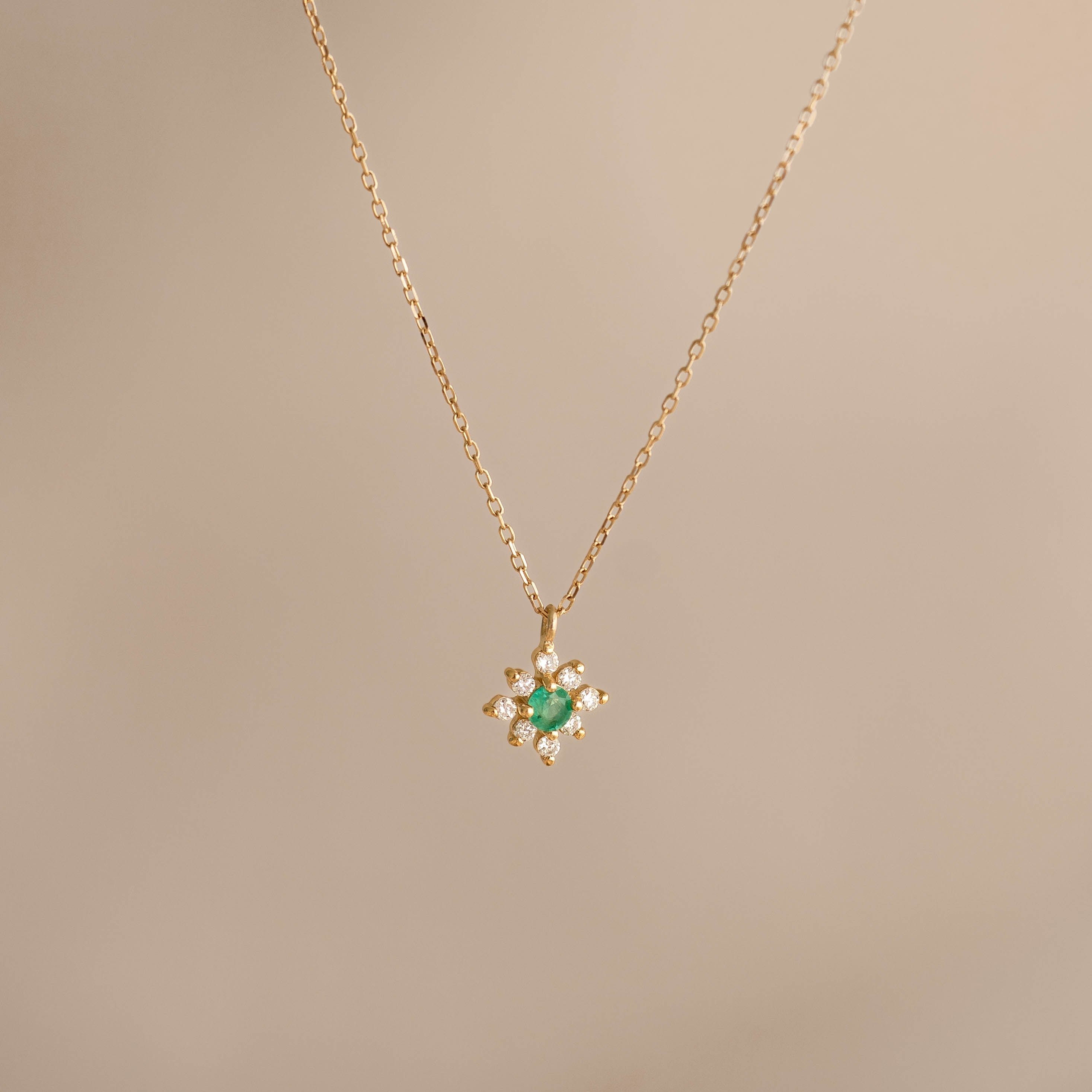14K Gold Inga Floral Halo Necklace