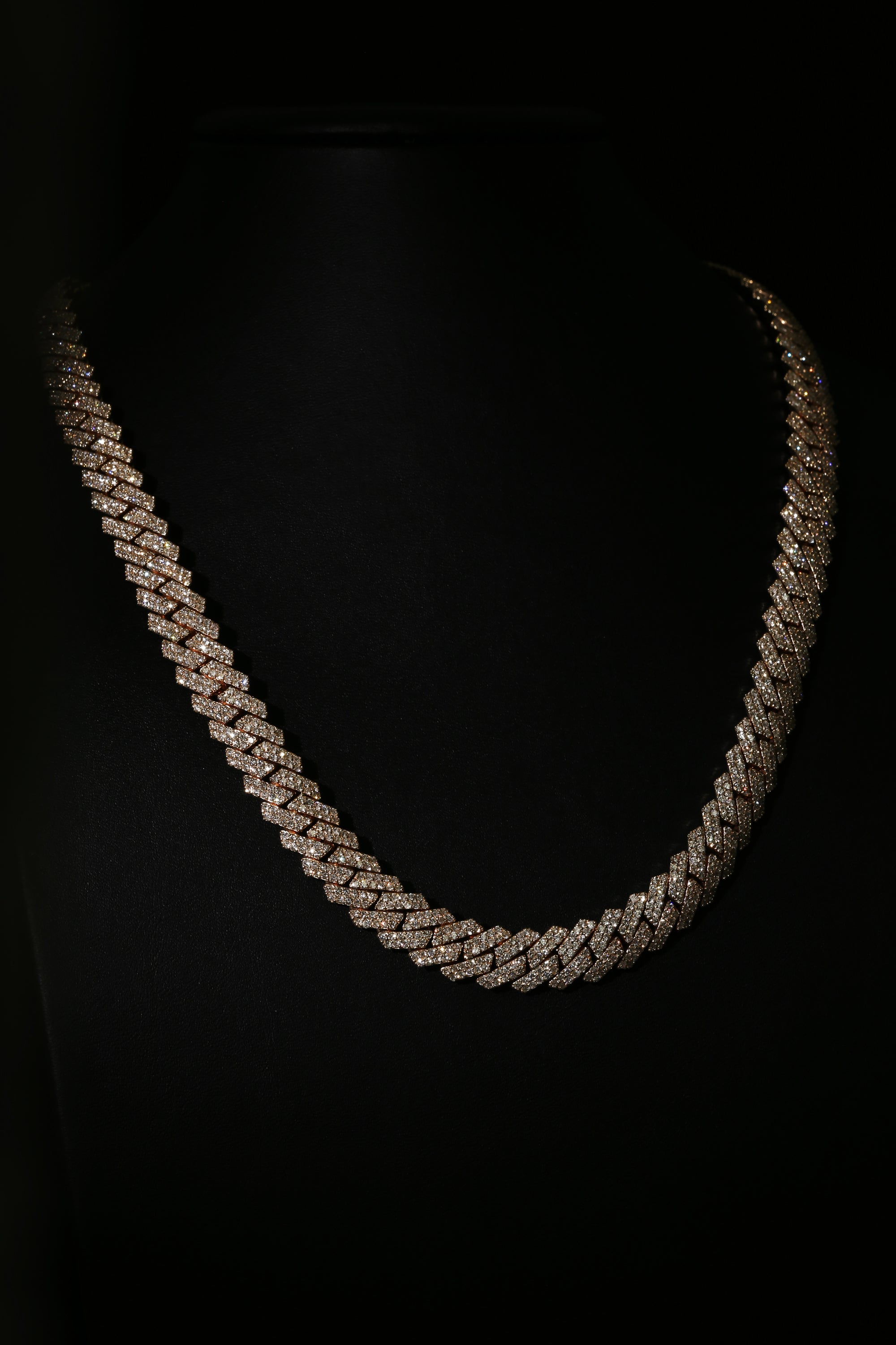 14K Yellow Gold Diamond Miami Cuban Link Chain Necklace. 22