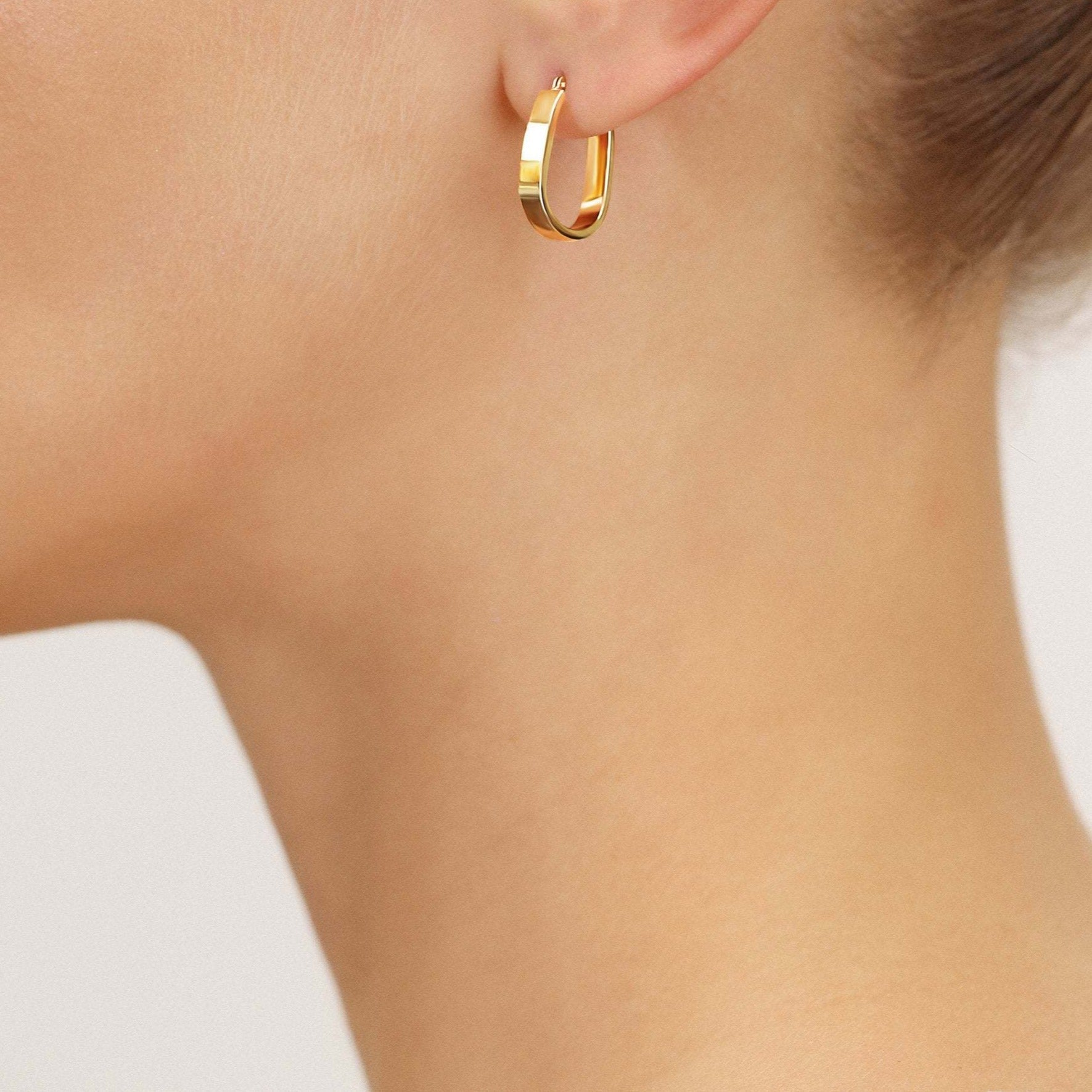 14k Gold U-Shape Oval Hoop Earrings