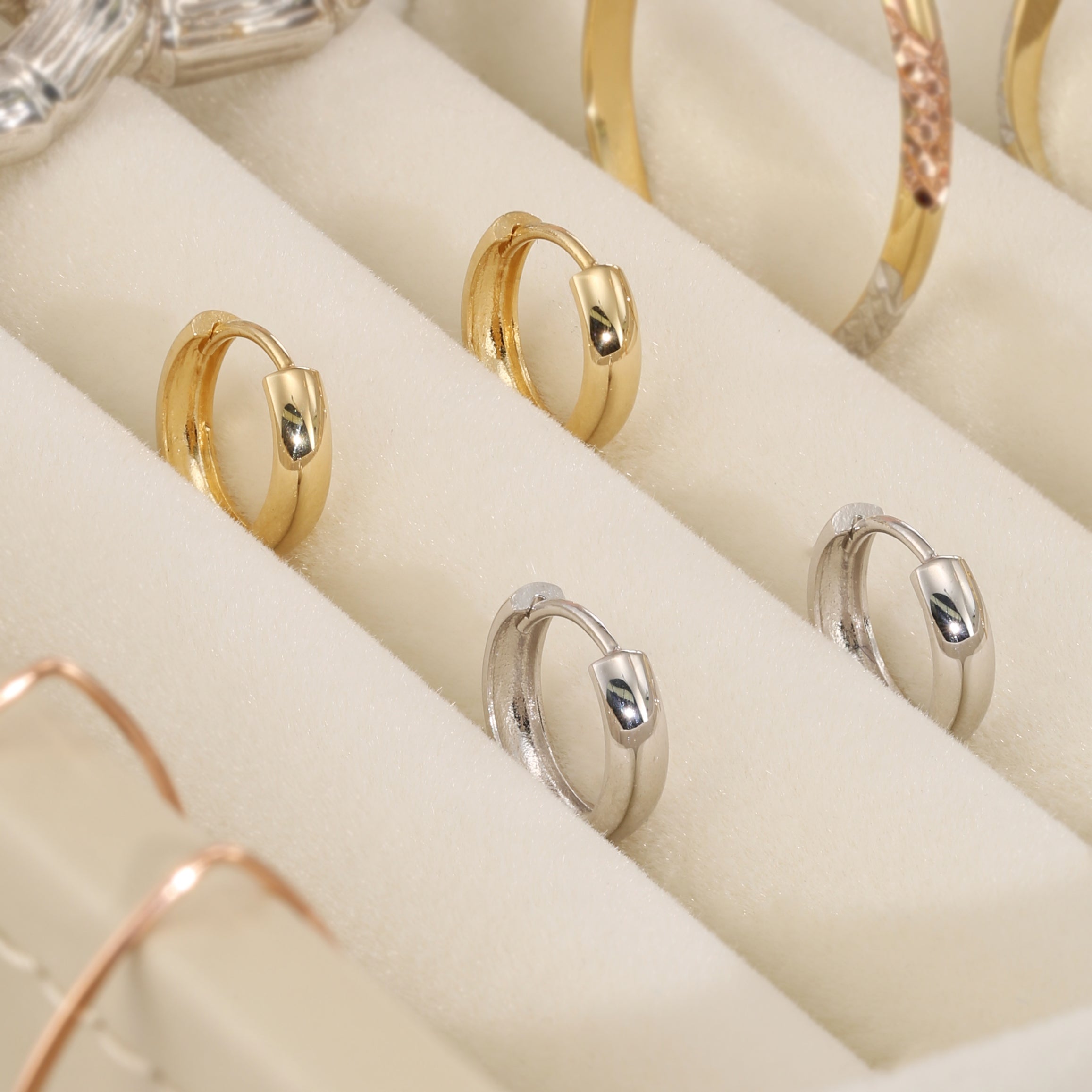 14k Gold Small Huggie Hoop Earrings