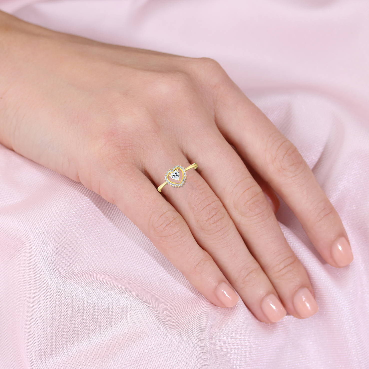 14k Yellow Gold Solitaire Heart Ring