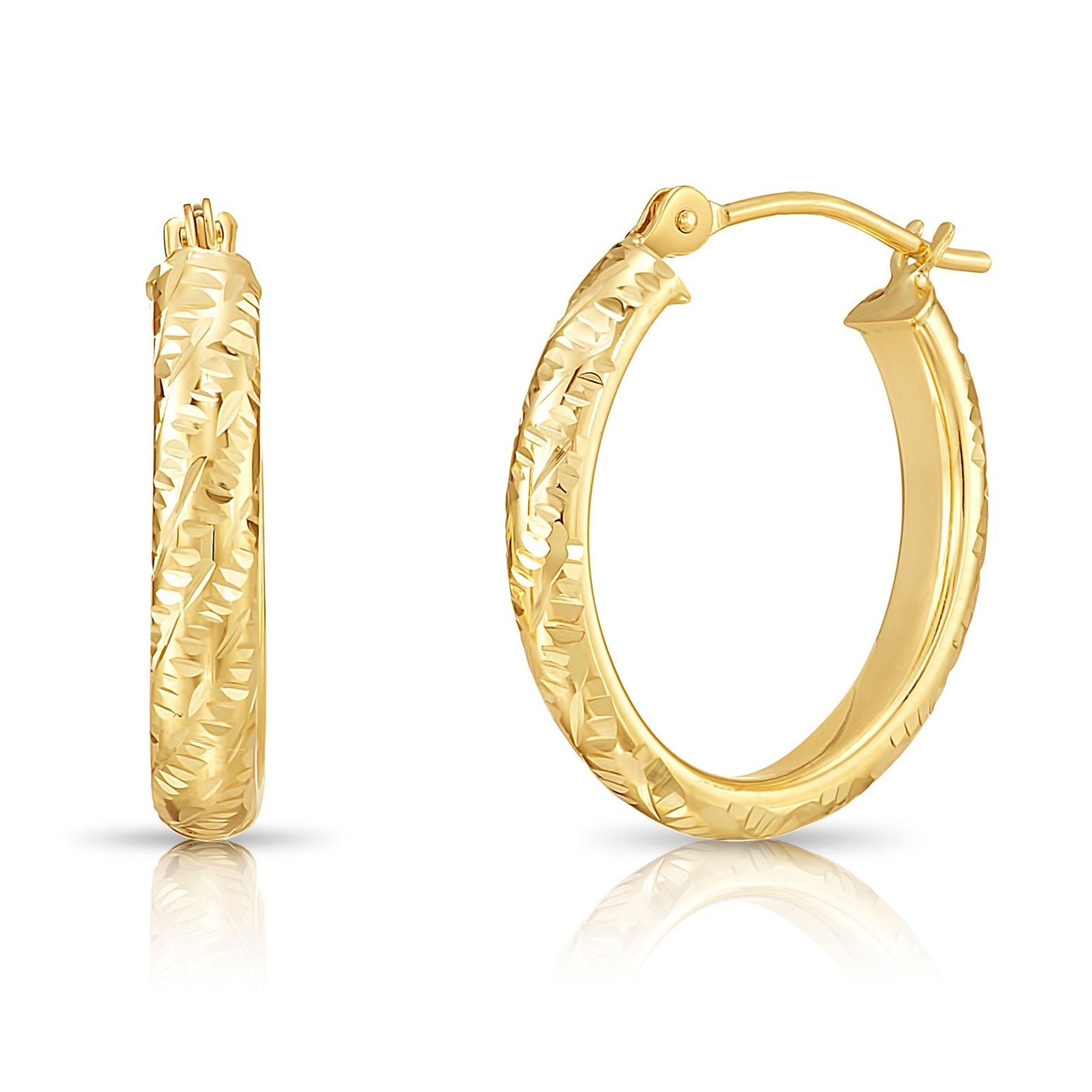 14K Yellow Gold Tornado Diamond-cut Oval Hoop Earrings