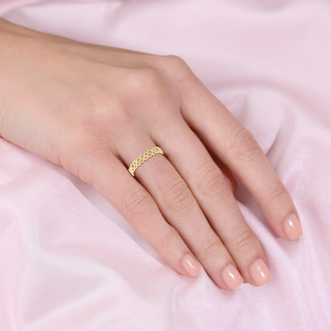 14k Gold Dainty Heart Link Ring